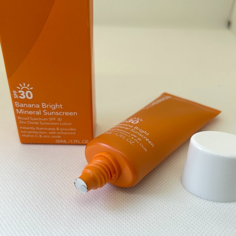 Ole Henriksen Bundle Banana Bright Mineral SPF 30, Vitamin CC Stick and Cleanser - Picture 5 of 12